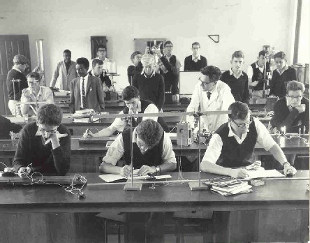 Physics Class in the Science block - 1964