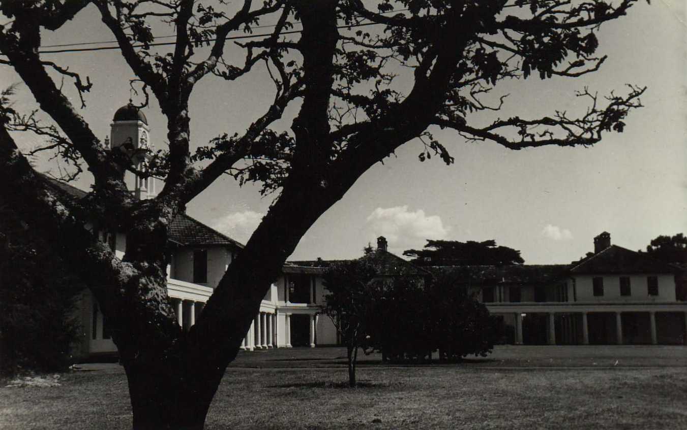 Prince of Wales School - Quad 1965