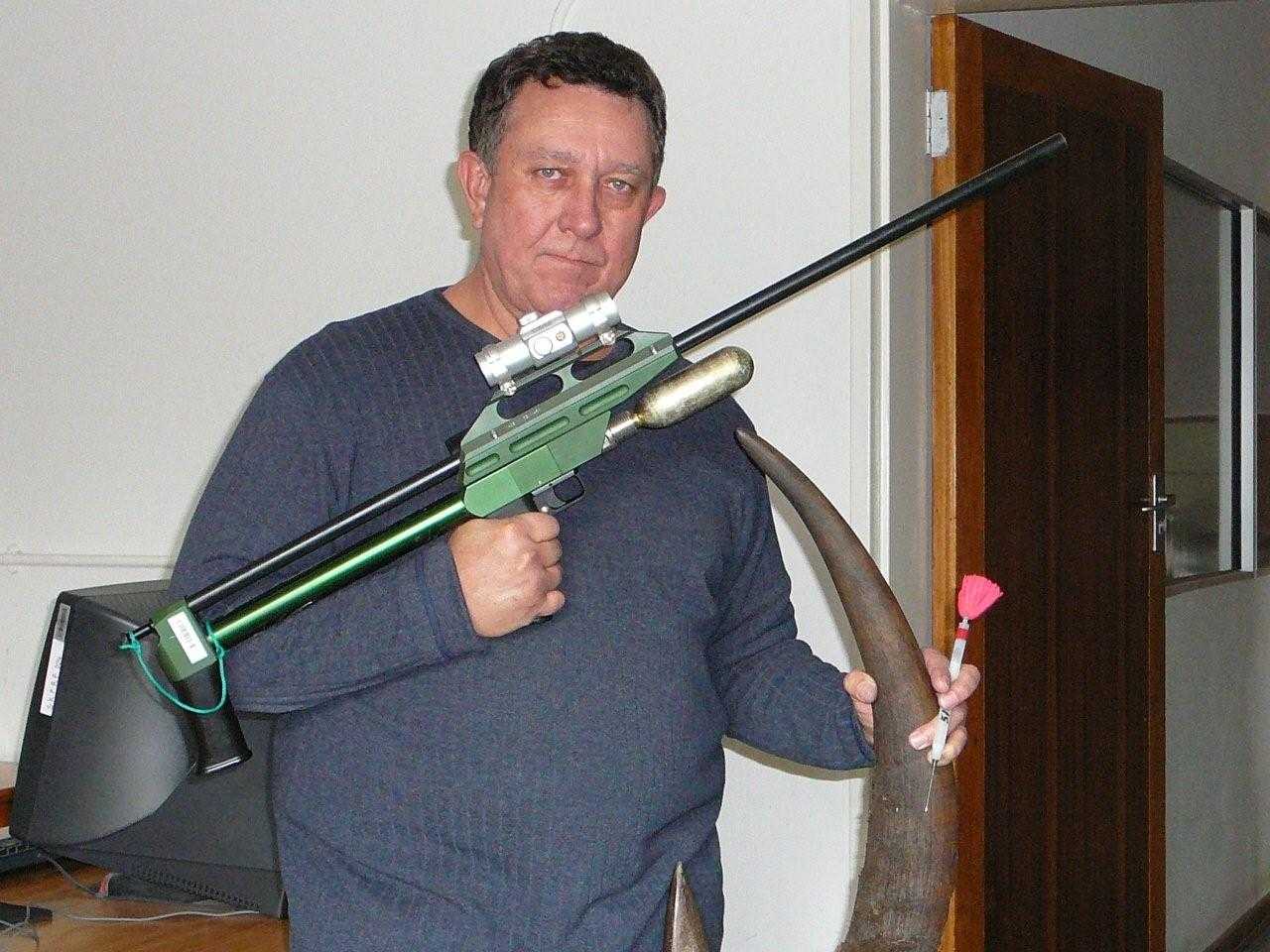 2007 - Gerald Raath with Rhino horn and dart gun, south Africa
