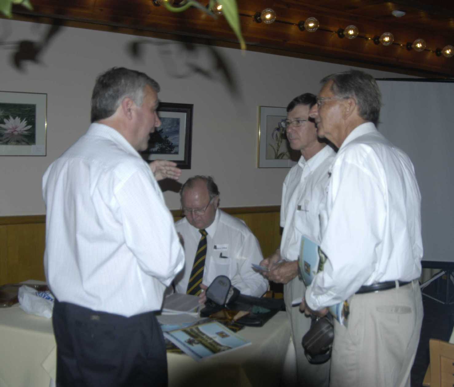 Image of discussions