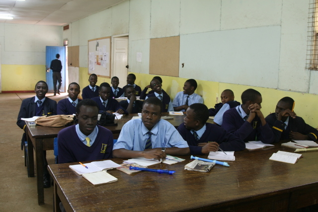 Steve Le Feuvre & Abed Malik tour of Nairobi School - 8th June 2009