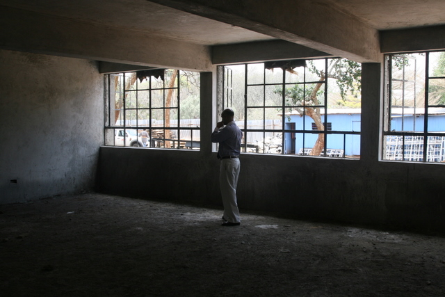 Mini Reunion -  Le Feuvre, Ilako, Malik & Watatua visit the School - Nairobi 16th Sept 2011