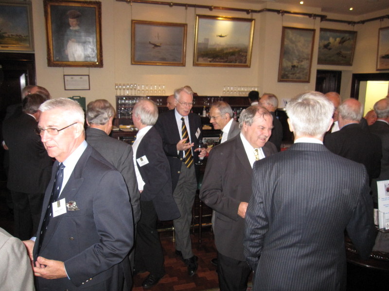 Pre-Dinner Drinks in The Club Bar